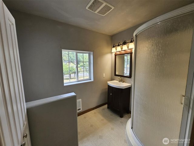 4415 W Jarstad Drive, Bremerton, WA 98312