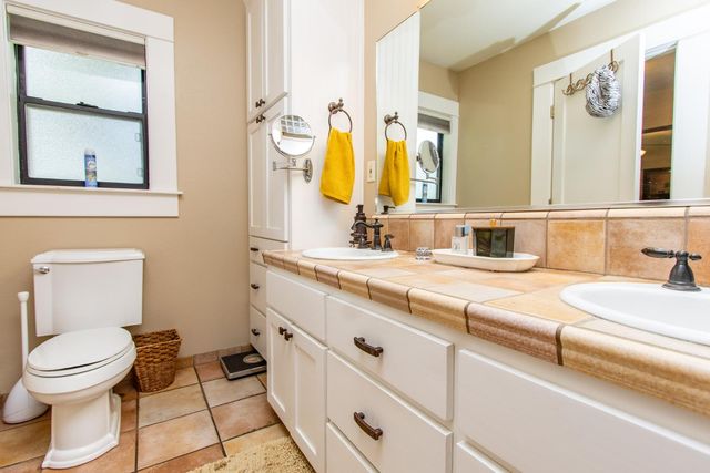 5648 Esmar Rd, Ceres, CA 95307