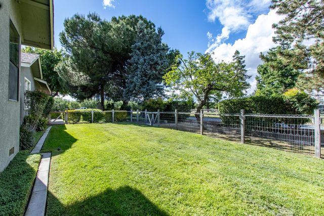 5648 Esmar Rd, Ceres, CA 95307
