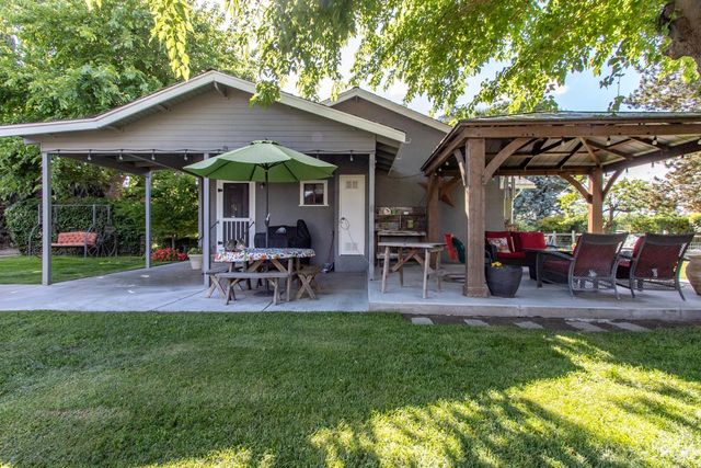 5648 Esmar Rd, Ceres, CA 95307