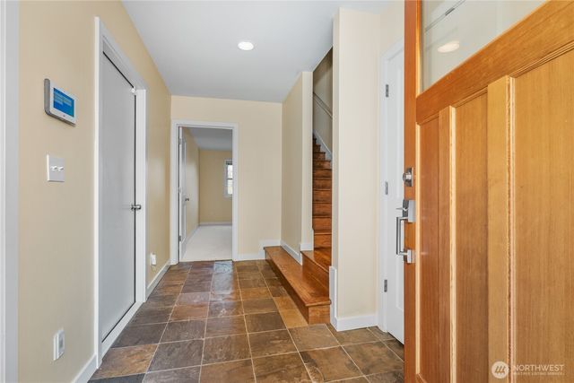 738 N 185th Street, Shoreline, WA 98133