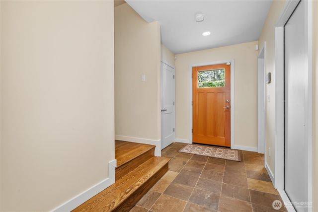 738 N 185th Street, Shoreline, WA 98133