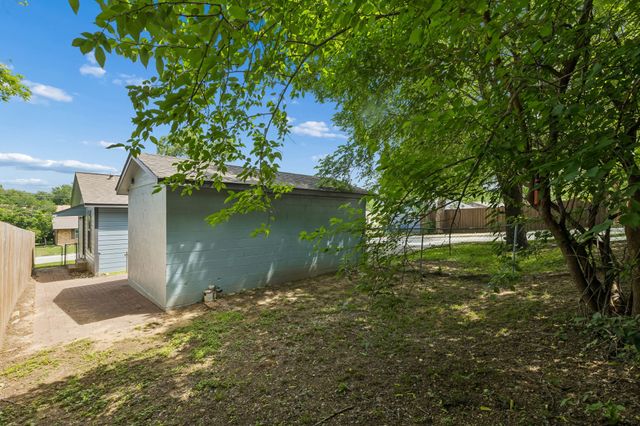 1516 Baxley Street, Carrollton, TX 75006