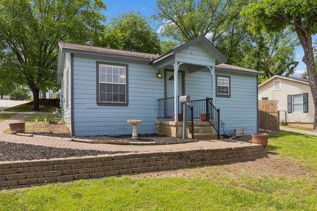 1516 Baxley Street, Carrollton, TX 75006