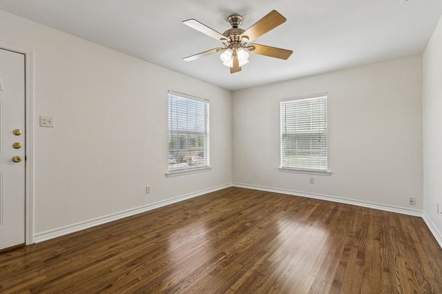 1516 Baxley Street, Carrollton, TX 75006