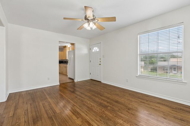 1516 Baxley Street, Carrollton, TX 75006