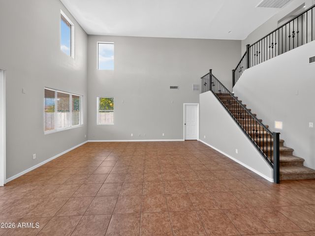 728 W DESERT CANYON Drive, San Tan Valley, AZ 85143