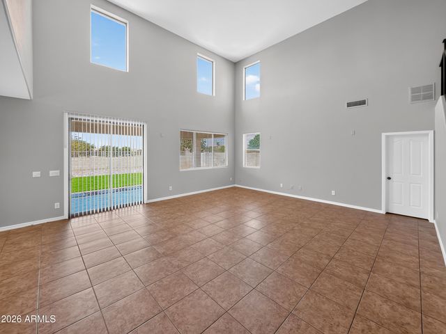 728 W DESERT CANYON Drive, San Tan Valley, AZ 85143