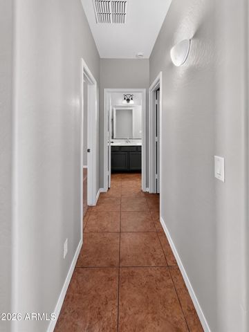 728 W DESERT CANYON Drive, San Tan Valley, AZ 85143