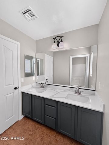 728 W DESERT CANYON Drive, San Tan Valley, AZ 85143