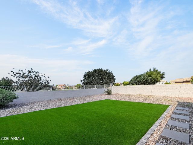 728 W DESERT CANYON Drive, San Tan Valley, AZ 85143