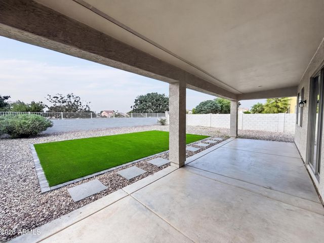 728 W DESERT CANYON Drive, San Tan Valley, AZ 85143