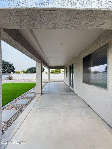 728 W DESERT CANYON Drive, San Tan Valley, AZ 85143