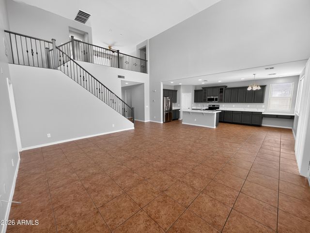 728 W DESERT CANYON Drive, San Tan Valley, AZ 85143