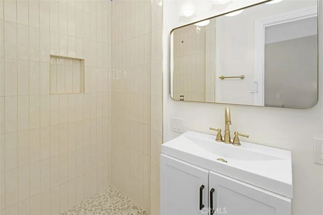 1604 N Laurel Avenue, Upland, CA 91784