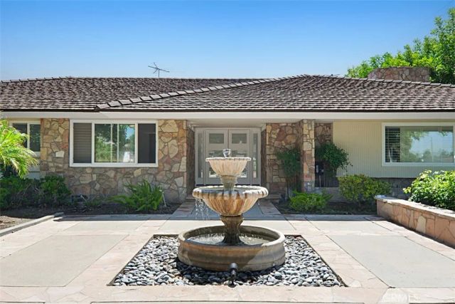 1604 N Laurel Avenue, Upland, CA 91784