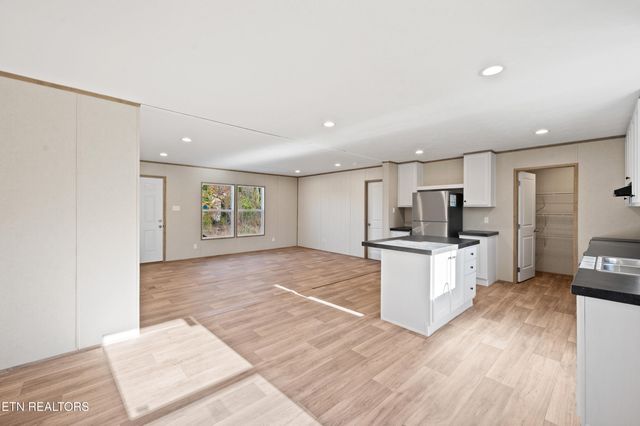 123 Friendship Lane, Rockwood, TN 37854