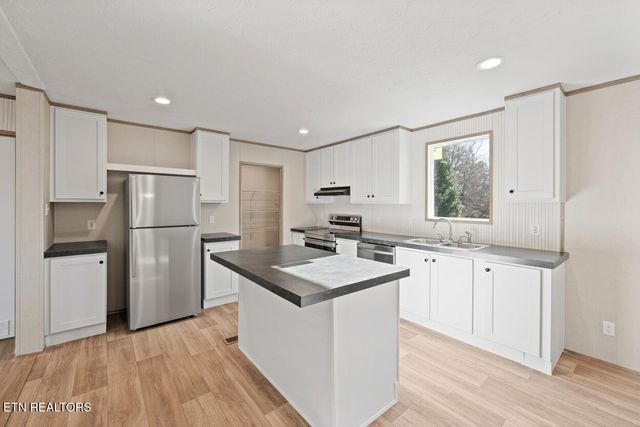 123 Friendship Lane, Rockwood, TN 37854