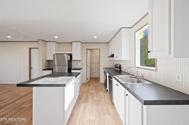 123 Friendship Lane, Rockwood, TN 37854