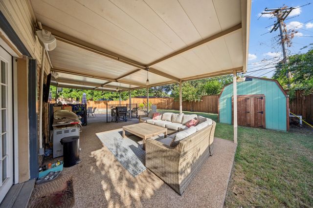 6736 Corona Drive, North Richland Hills, TX 76180