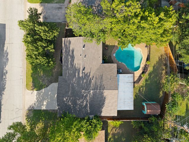 6736 Corona Drive, North Richland Hills, TX 76180