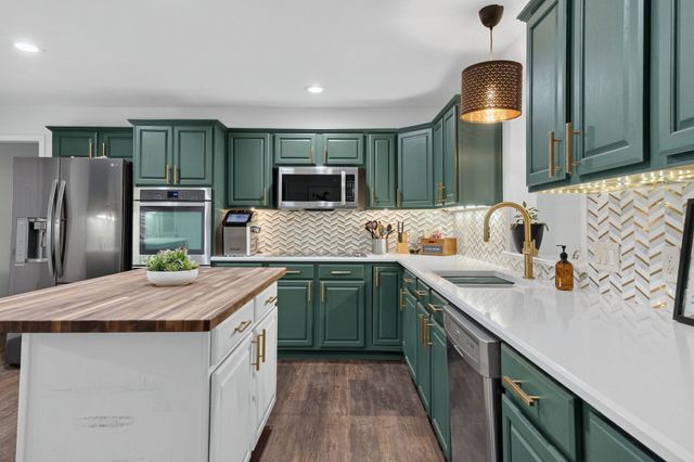 6736 Corona Drive, North Richland Hills, TX 76180