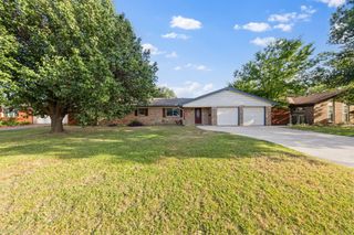 6736 Corona Drive, North Richland Hills, TX 76180