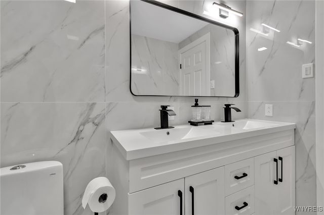 27 Basswood Drive, Cheektowaga, NY 14227