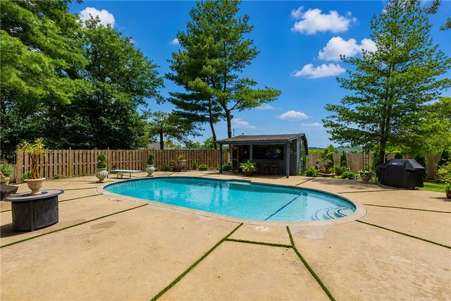 173 San Jose Drive, Springdale, AR 72764