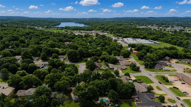 173 San Jose Drive, Springdale, AR 72764
