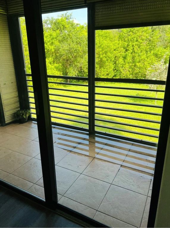 6301 N University Drive, Tamarac, FL 33321