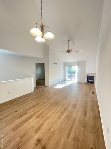 30885 Lee Frank Lane, Madison Heights, MI 48071