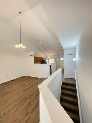 30885 Lee Frank Lane, Madison Heights, MI 48071