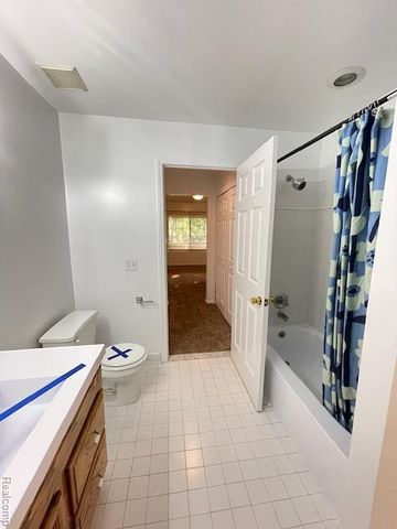 30885 Lee Frank Lane, Madison Heights, MI 48071