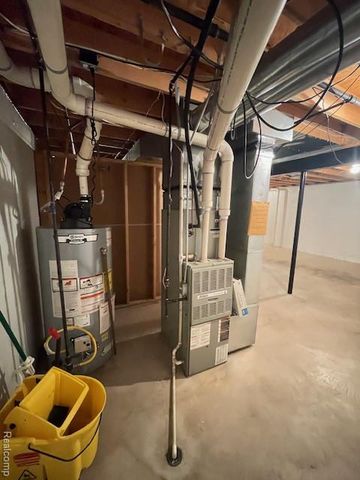 30885 Lee Frank Lane, Madison Heights, MI 48071