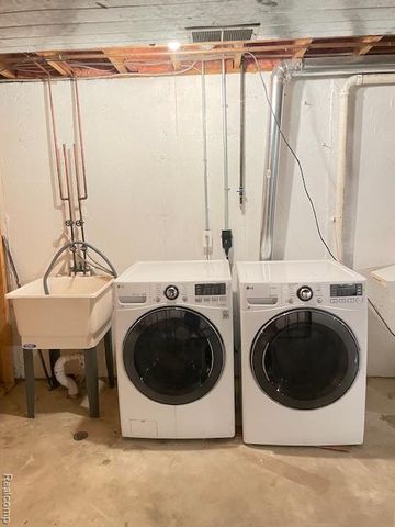 30885 Lee Frank Lane, Madison Heights, MI 48071