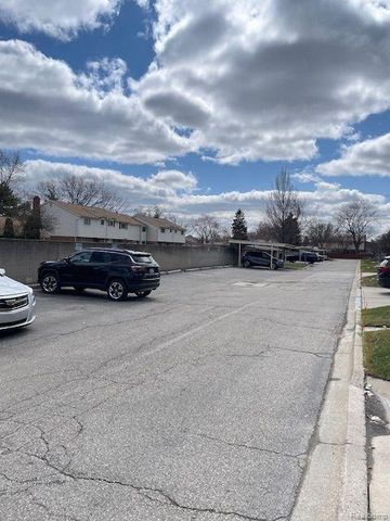 30885 Lee Frank Lane, Madison Heights, MI 48071