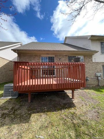 30885 Lee Frank Lane, Madison Heights, MI 48071