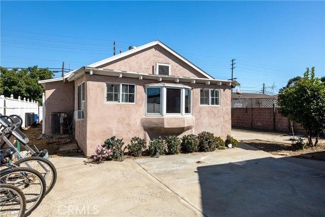 11203 Sheldon Street, Sun Valley (los Angeles), CA 91352
