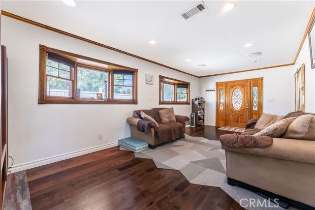 11203 Sheldon Street, Sun Valley (los Angeles), CA 91352