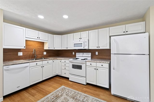 5214 Waverly Street, Fairborn, OH 45324
