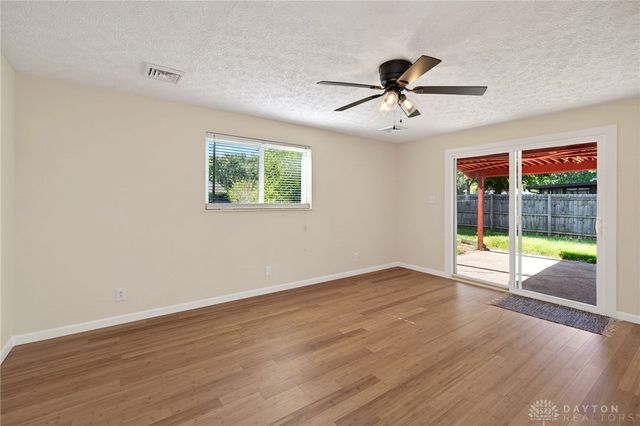 5214 Waverly Street, Fairborn, OH 45324
