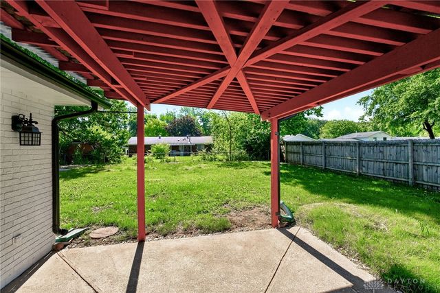 5214 Waverly Street, Fairborn, OH 45324