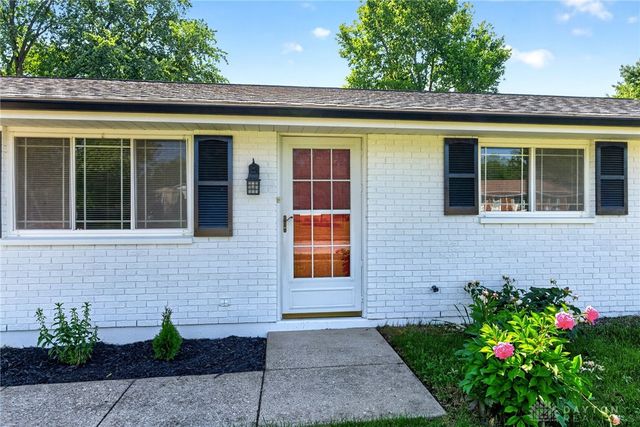 5214 Waverly Street, Fairborn, OH 45324