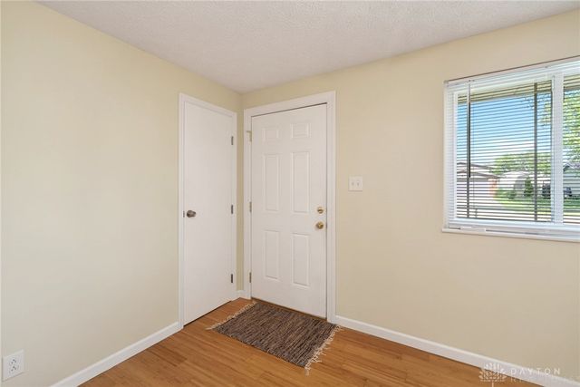 5214 Waverly Street, Fairborn, OH 45324