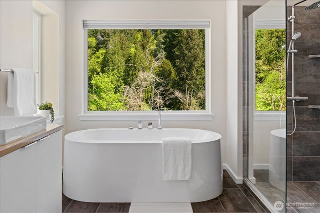 8586 121st Place SE, Newcastle, WA 98056