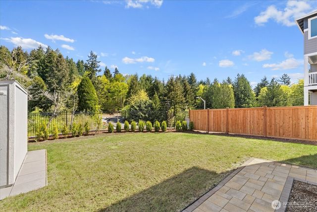 8586 121st Place SE, Newcastle, WA 98056