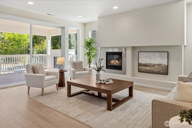 8586 121st Place SE, Newcastle, WA 98056
