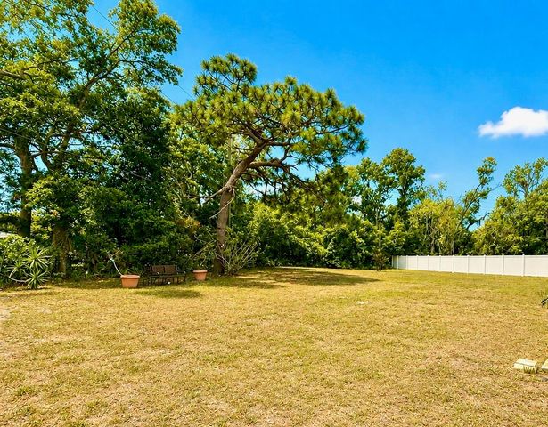 8034 BADGER LANE, New Port Richey, FL 34653
