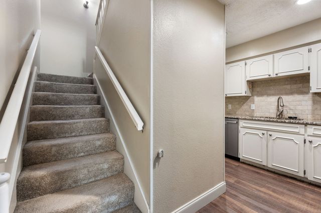 15912 Archwood Lane 1016, Dallas, TX 75248